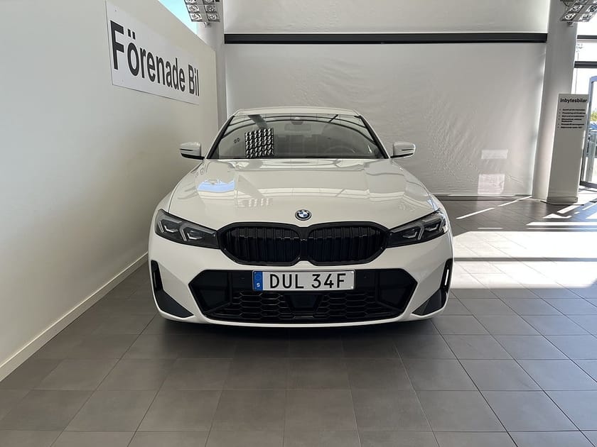 Bild 2 av BMW 330e xDrive Sedan