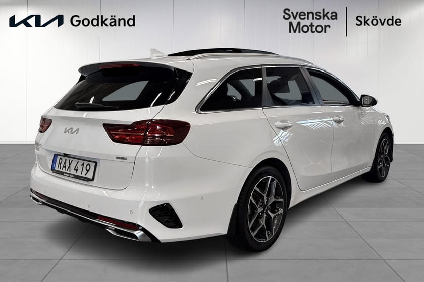 Bild 4 av Kia Ceed Sportswagon Plug-in Hybrid Advance Plus Panorama 2024 Dragkrok Sommar och vinterhjul