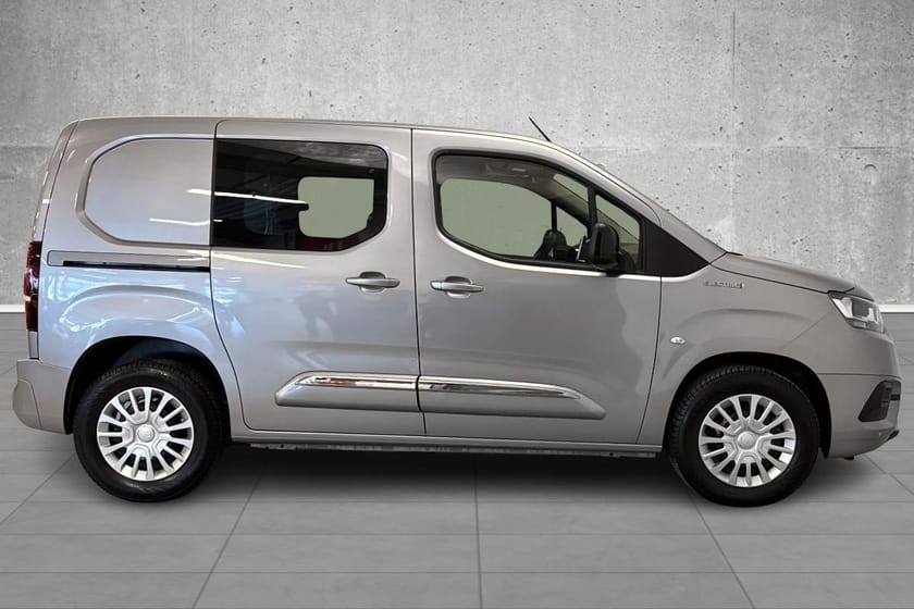 Bilde 5 av Toyota ProAce City Electric (L1) 2 skyvedører (50kWt) Comfort Plus sideh bakdør