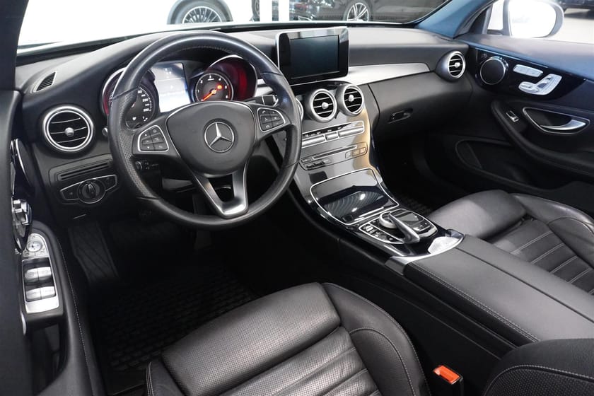 Bild 2 av Mercedes-Benz C 220 d Cabriolet 4MATIC