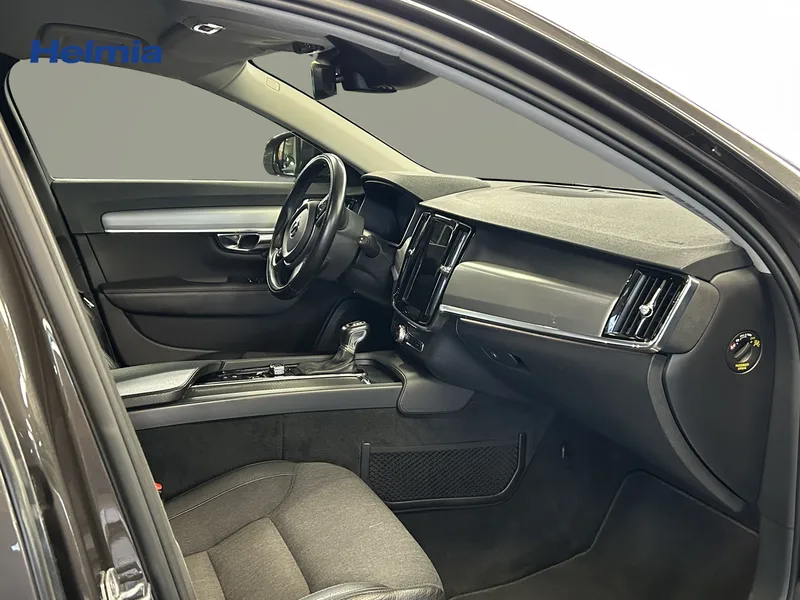 Bild 7 av 10 – Volvo V90 D4 Momentum Advanced Edition