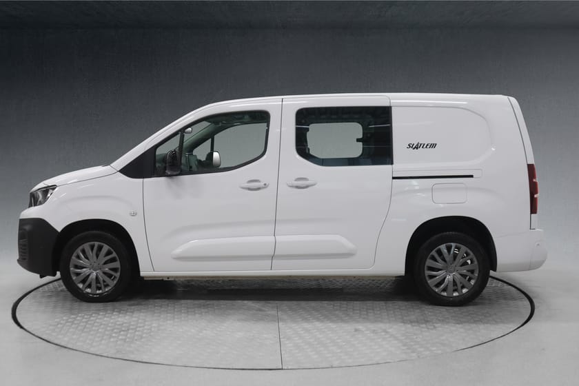 Bilde 2 av Peugeot e-Partner L2 MESTER 136HK | CRUISE/DAB/NAVI/HENGERFESTE