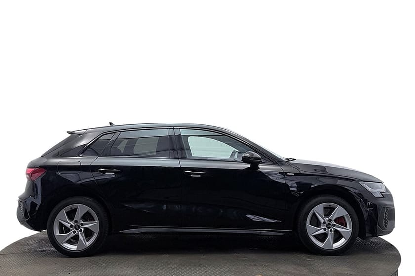 Bild 5 av Audi A3 Sportback 45 TFSI e S Line Komfort Black App+ Connect 245hk