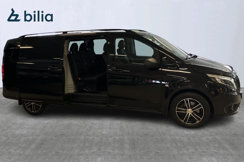 Bild 2 av Mercedes-Benz Vito Mixto 119 BlueTEC 4MATIC 3.0t Moms/S&v-däck/Dragkrok/Värmare/Backkamera