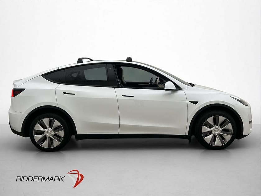 Bild 5 av Tesla Model Y Long Range AWD Dragkrok En-brukare Autopilot