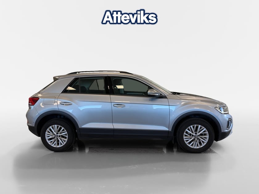 Bild 2 av Volkswagen T-Roc 1.5 TSI 150hk *Keyless/Drag/Backkamera*