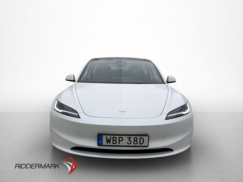 Bild 3 av Tesla Model 3 Standard Range Autopilot Dragkrok Svensksåld