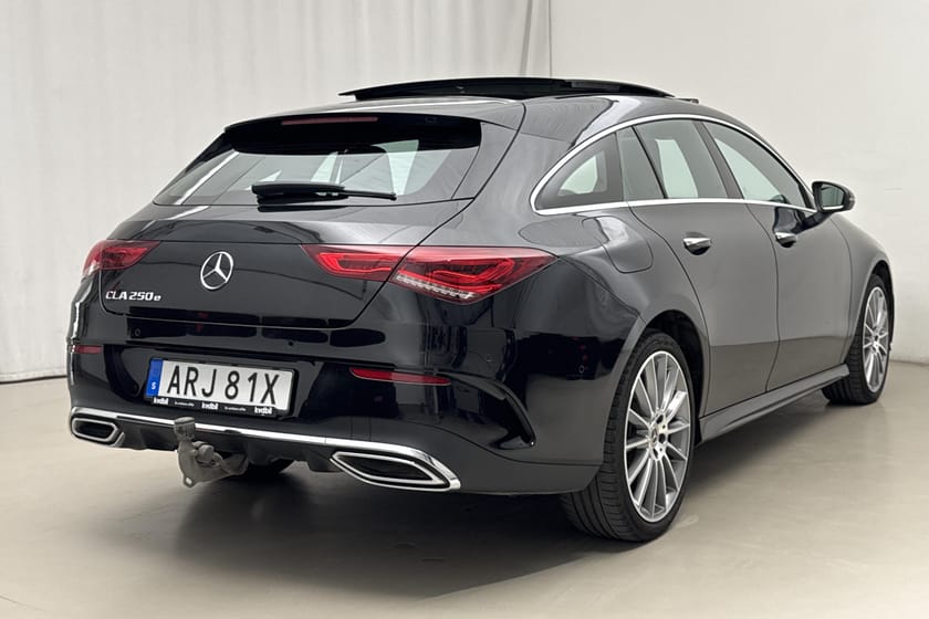 Bild 3 av Mercedes-Benz CLA 250 e Shooting Brake (218hk) AMG Line Panorama