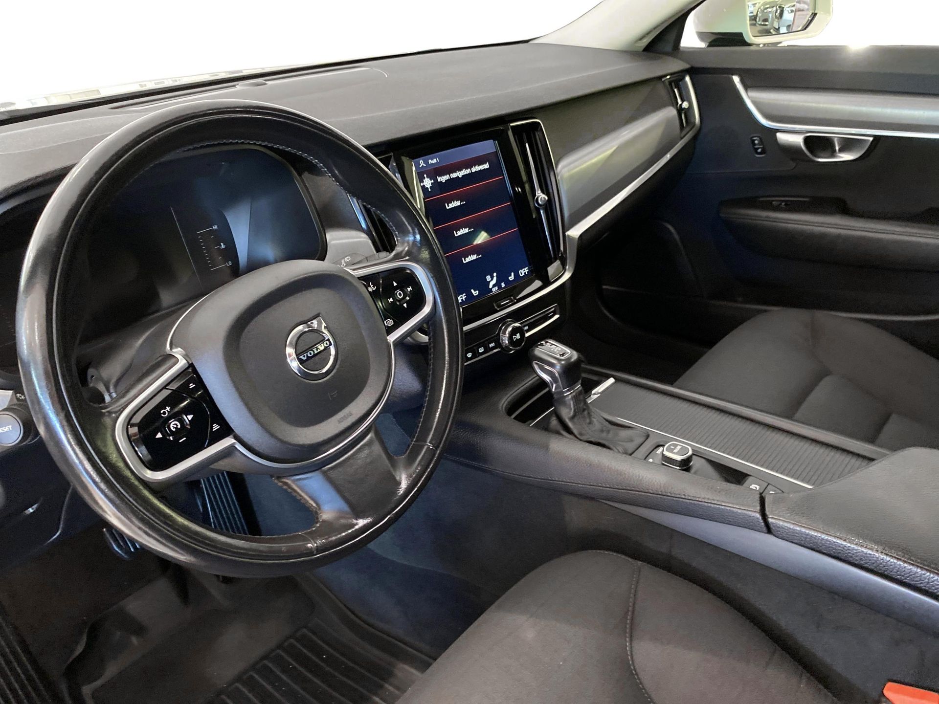 Volvo V90 D3 AWD Business 2017, bild 6/10