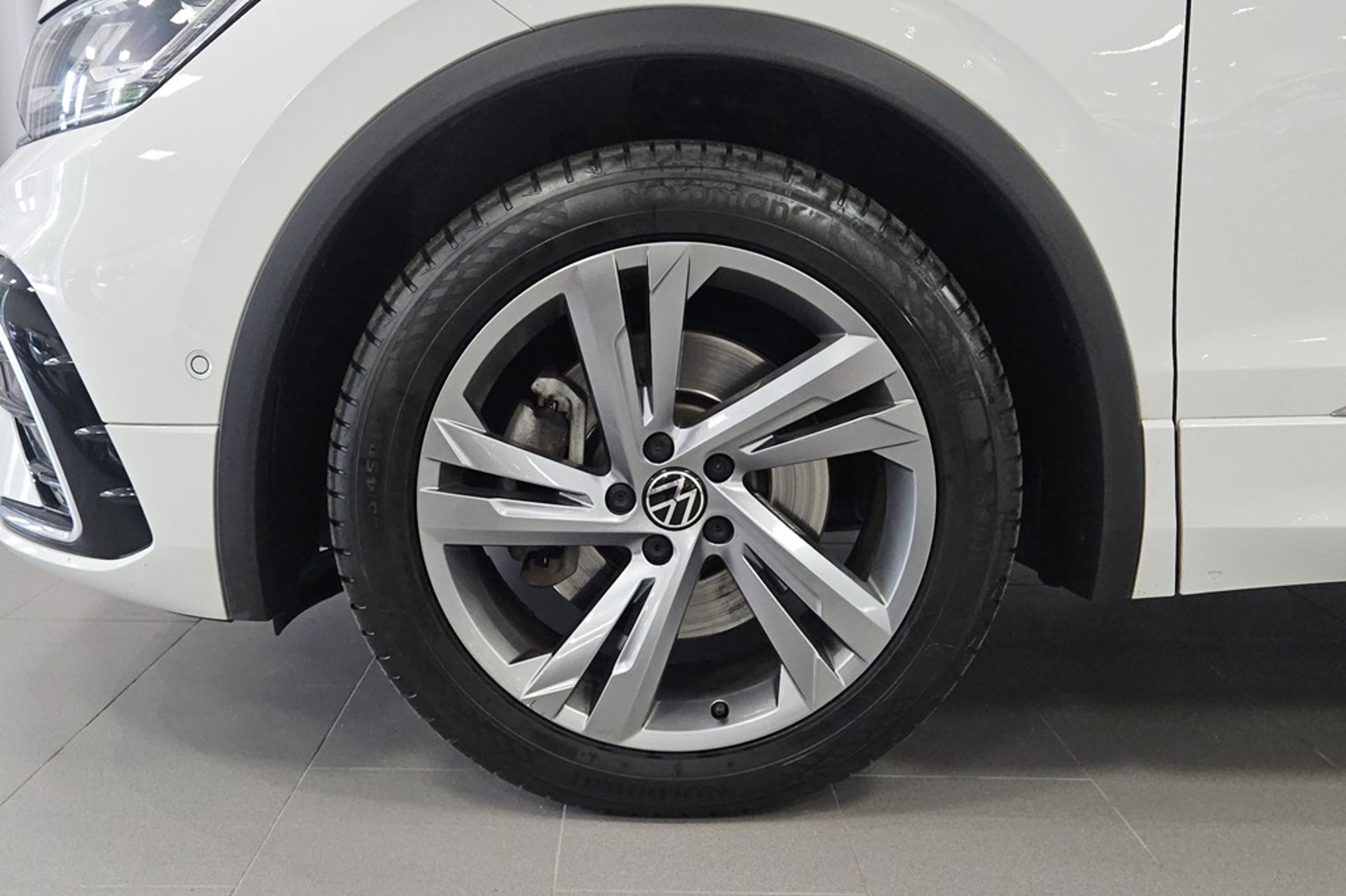 Volkswagen Tiguan 2023, bild 5/13