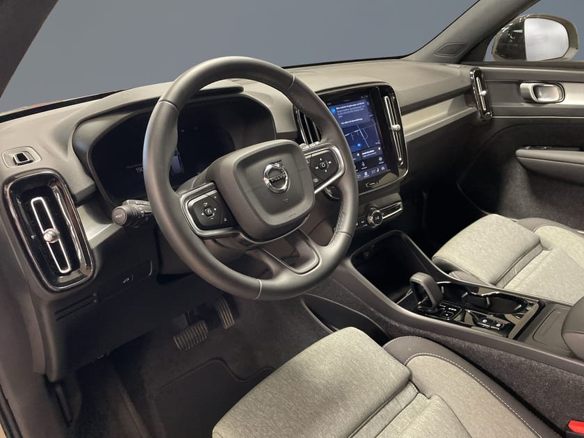 Bild 5 av Volvo XC40 B4 FWD Bensin Plus Dark//Adaptiv Farthållare//Kamera//