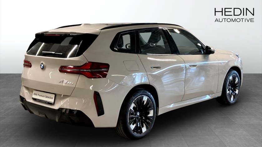 Bild 2 av BMW X3 30e xDrive M sport pro, Panorama, H/K ljud.