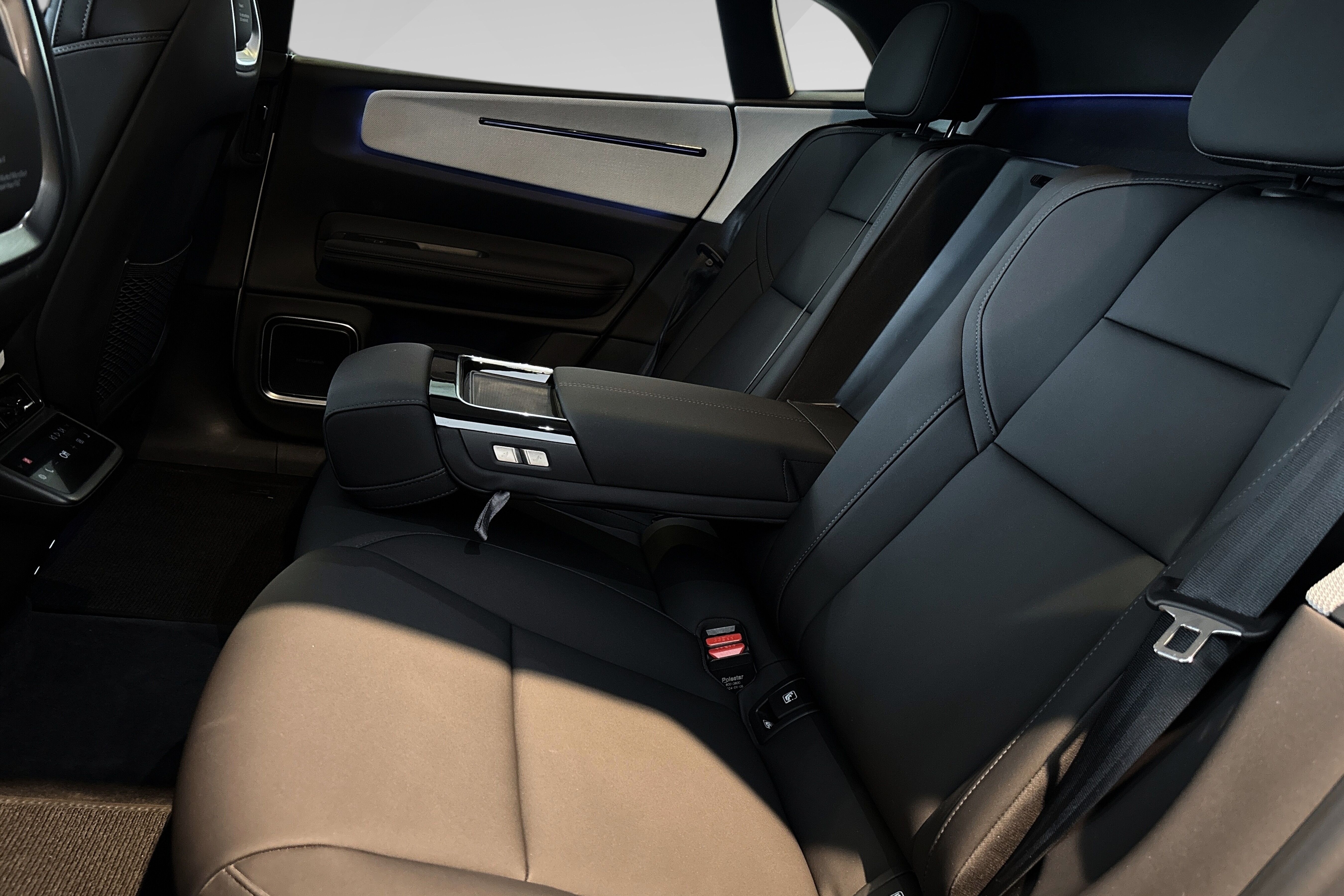 Polestar 4 Long Range Dual motor bilde 17