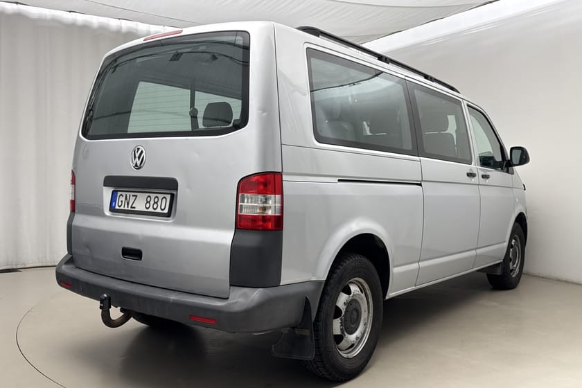 Bild 3 av Volkswagen Transporter Kombi T5 2.0 TDI 4MOTION 140hk 9-Sits