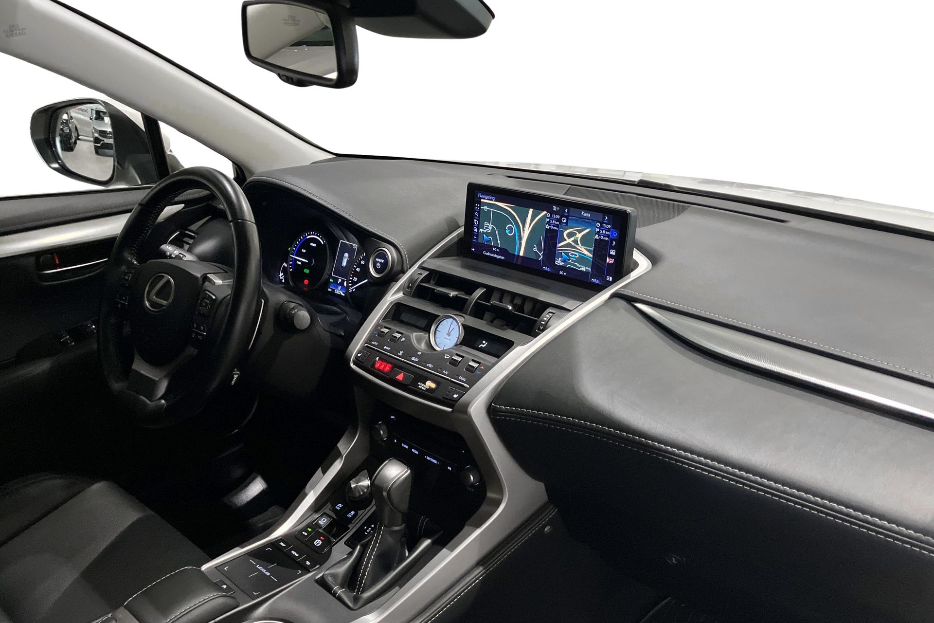 Lexus NX 300h Executive 2019, bild 6/10