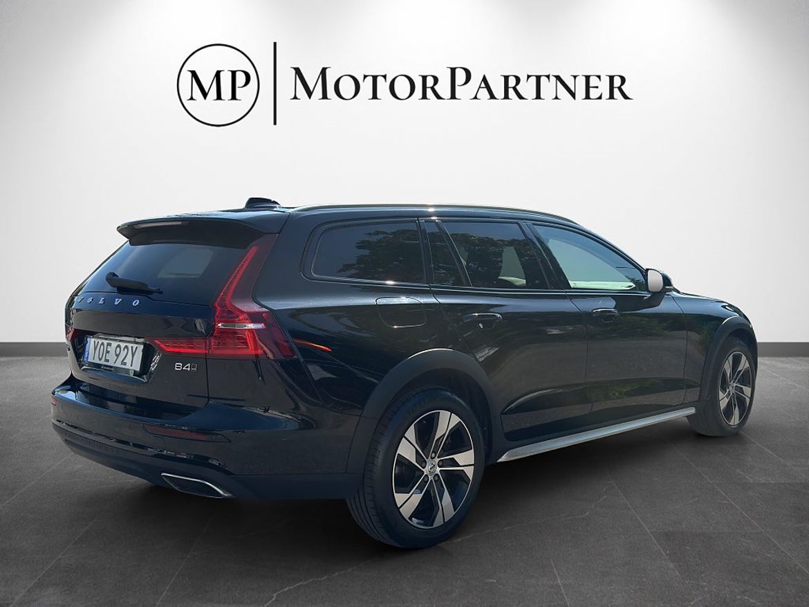 Volvo V60 Cross Country, bild 7 av 20