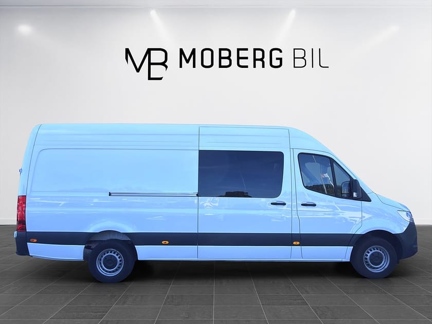 Bild 3 av Mercedes-Benz Sprinter 317 CDI RWD Panel Van Mixto L3H2 PRO B-kamera