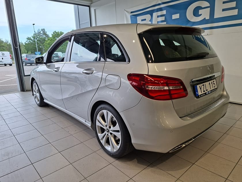 Bild 3 av Mercedes-Benz B 180 d 109HK Automat Dragkrok Backkamera SoV