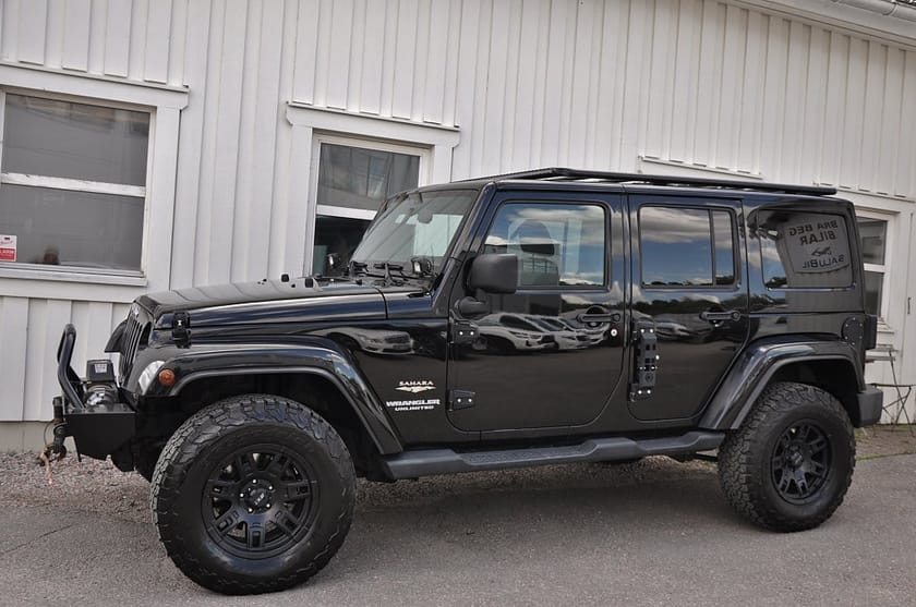 Bild 2 av Jeep Wrangler Unlimited 2.8 200hk 4WD Sahara Aut Vinsch Drag