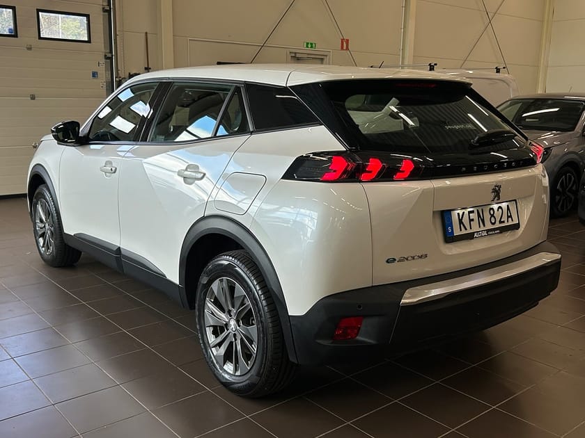 Bild 5 av Peugeot e-2008 Active 50kWh P-Sensorer/Carplay/Farthållare/Lane assist