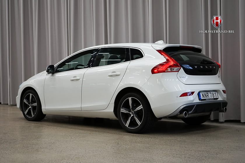 Bild 4 av Volvo V40 T3 R-Design Pvärme VOC Cockpit Keyless