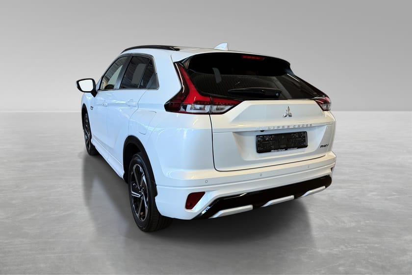 Bilde 4 av Mitsubishi Eclipse Cross PHEV Instyle+ 2.4 AWD/ Acc/ 360/ HUD/ Pano/ Skinn/ +++