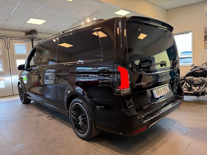 Bild 3 av Mercedes-Benz V 300d 4MATIC 3.2t V300d AMG AWD Burmester MOMS Ombyggd Lastbilsreg Värmare