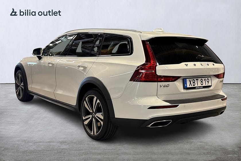 Bild 3 av Volvo V60 Cross Country D4 AWD Geartronic Momentum / VOC / Rattvärme / Adp-fart