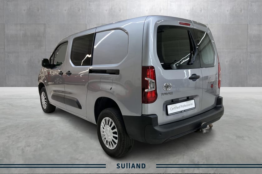 Bilde 3 av Toyota ProAce City 1.5D 130hk, 4X4, Lang (L2) 2 skyvedører - Comfort