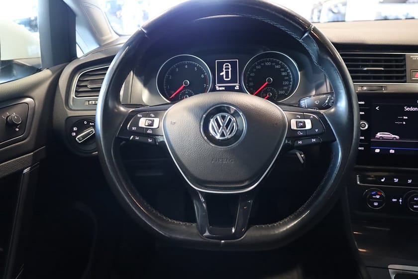 Bild 5 av Volkswagen Golf Sportscombi 1.0 TSI AUT Drag Kamera Pluspaket PDC