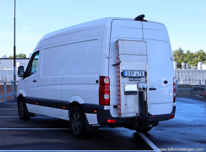 Bild 1 av Volkswagen Crafter 2.0 TDI 35 Bakgavelyft/Nyservad/Moms/S+Vhjul