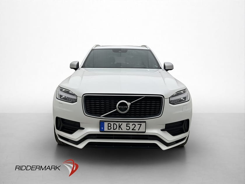 Bild 2 av Volvo XC90 7-seater T8 AWD R Design Pano B&W Luft Head Up 360° Drag