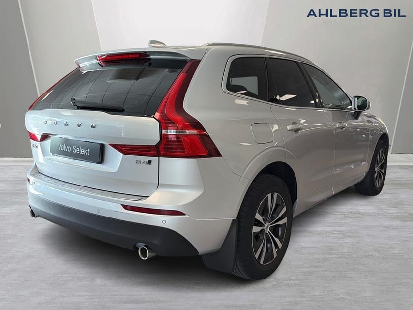 Bild 5 av Volvo XC60 B4 AWD Diesel Momentum Advanced Edt, Halvautomatisk Dragkrok, Förarstöd, Navi, Parkeringskamera bak, BLIS
