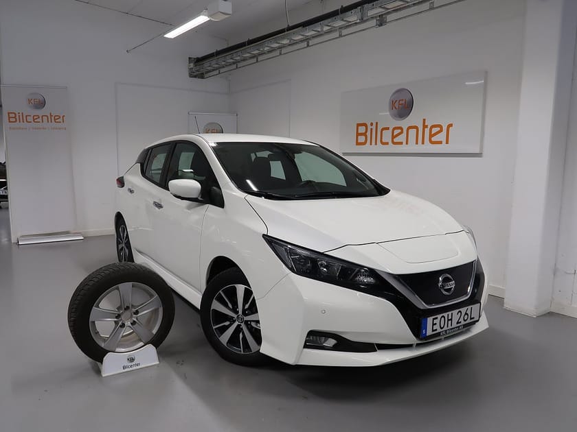 Bild 1 av Nissan Leaf V-Däck ingår 360°-CarPlay-Rattvärme-Keyless-AdaptivFH-D