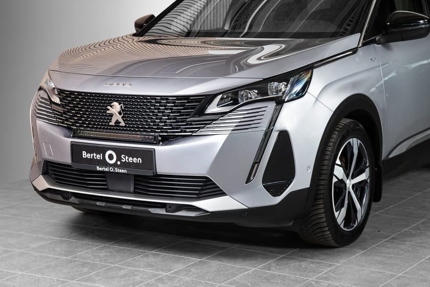 Bilde 2 av Peugeot 5008 diesel og automat.