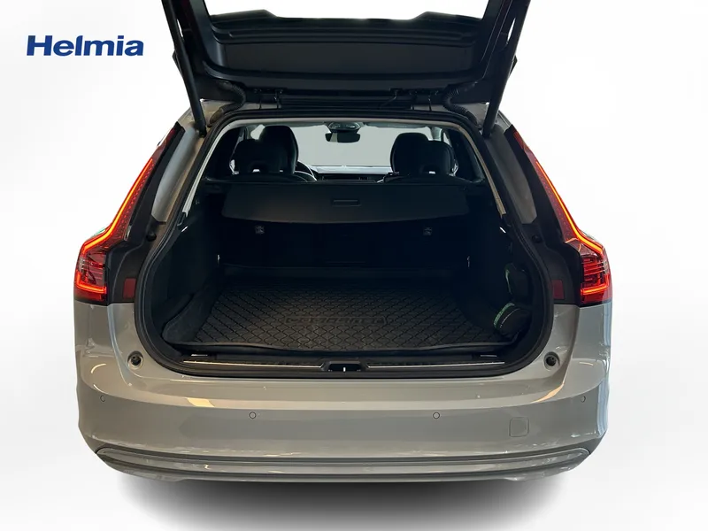 Bild 13 av 15 – Volvo V90 B4 Diesel Core