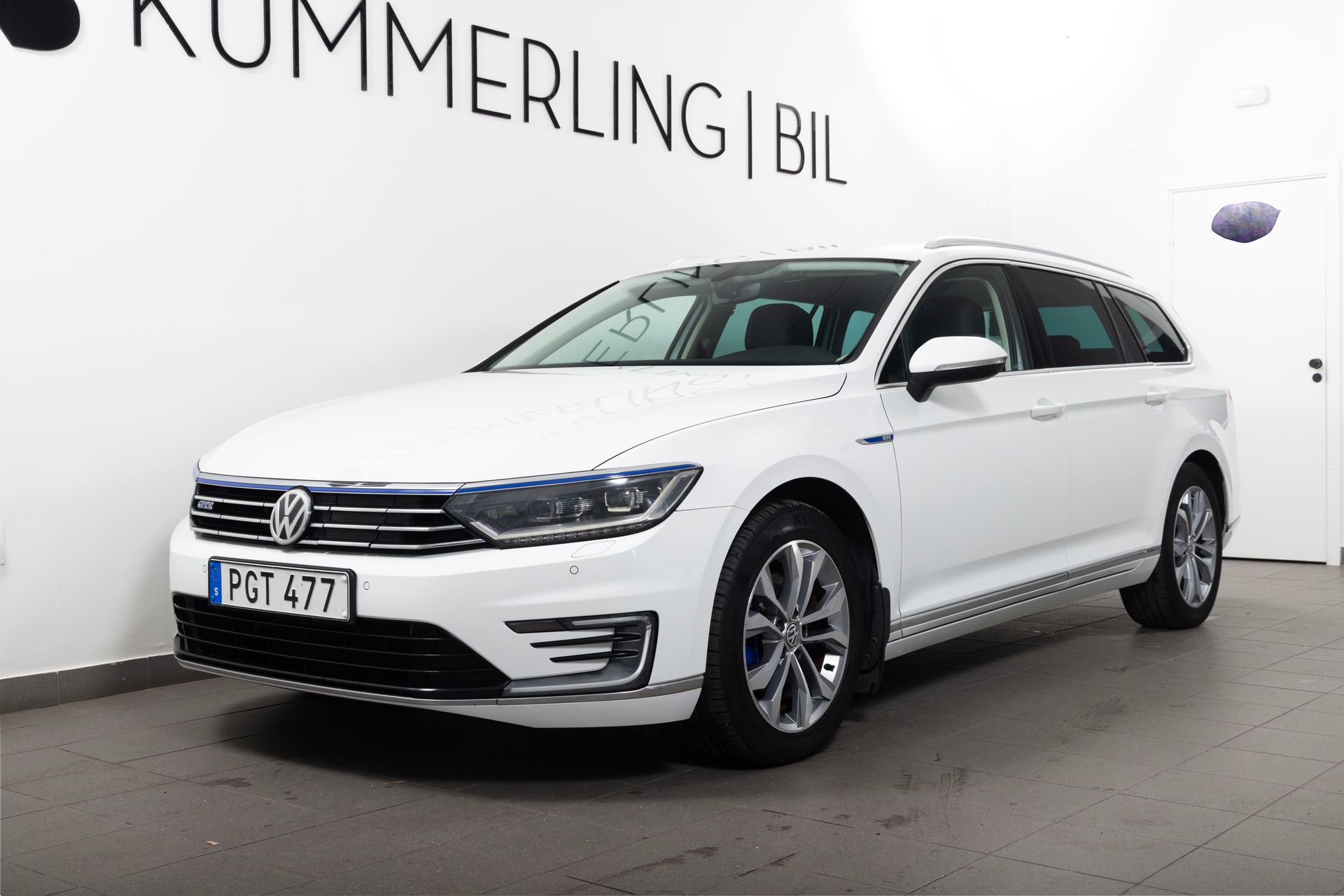 Volkswagen Passat GTE 1.4 TSI Cockpit 2017, photo 2/10