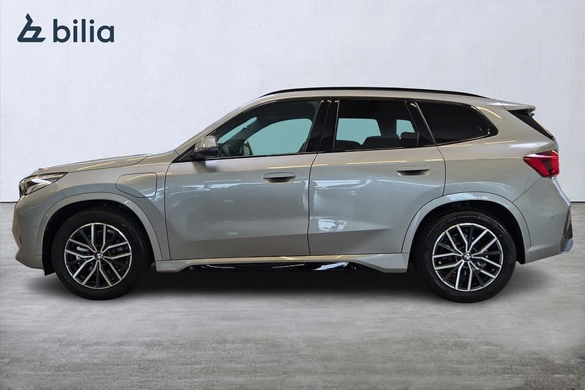 Bild 3 av BMW X1 xDrive25e M Sport Värmare Navigation Adaptiv farth Drag