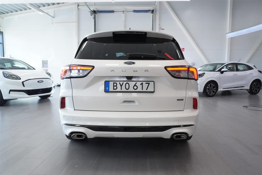 Bild 4 av Ford Kuga Plug-In Hybrid ST Line Backkamera Rattvärme Elstol Förare