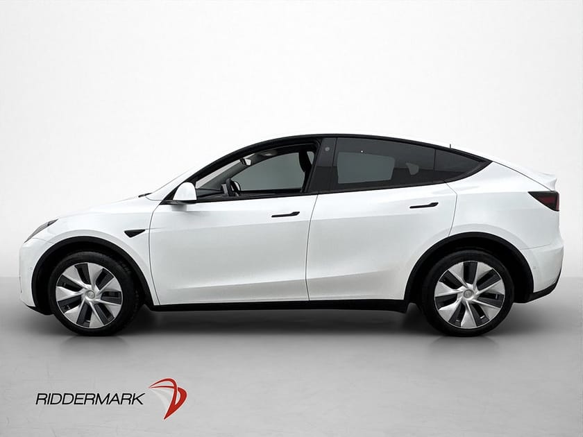 Bild 3 av Tesla Model Y Long Range AWD Pano AP Svensksåld MOMS
