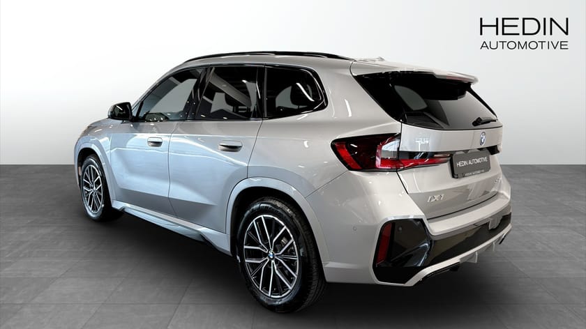 Bild 2 av BMW iX1 xDrive30 M Sport 360 H/K Elstol m minne