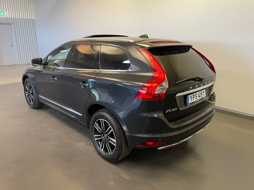 Bild 4 av Volvo XC60 D4 AWD Classic Summum / Panoramaglas tak / Navigation /