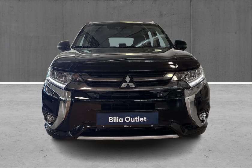 Bilde 2 av Mitsubishi Outlander PHEV Intense+, Delskinn, Adap.cruise, Hengerfeste, 360