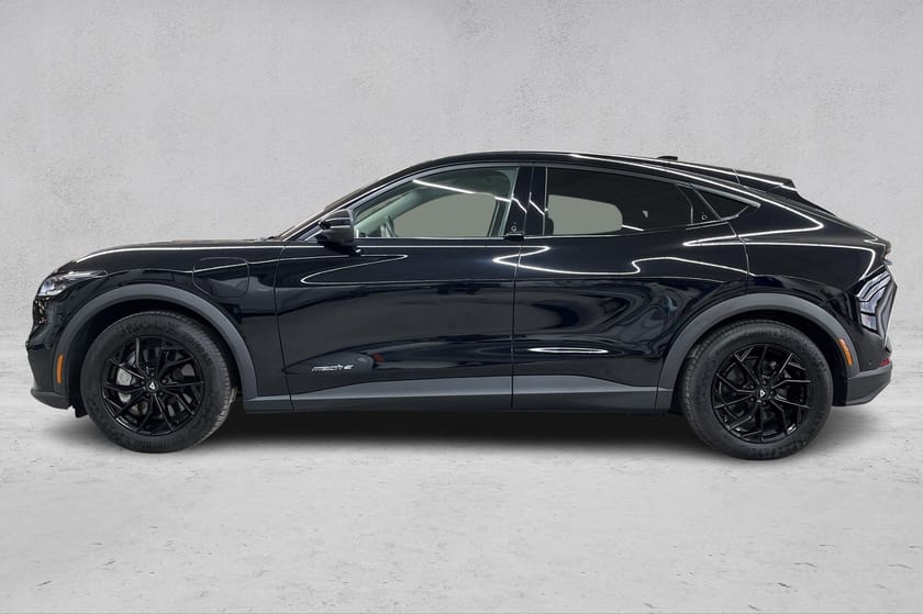 Bilde 2 av Ford Mustang Mach-E Standard Range RWD Inntil 440km Rekkevidde