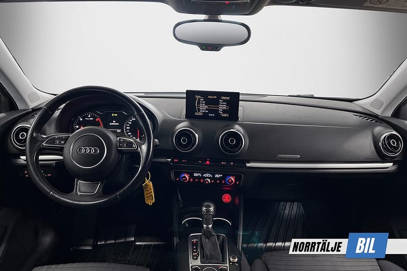 Bild 3 av Audi A3 Sportback 2.0 TDI 184 HK S TRONIC QUATTRO D-VÄRM PDC NYSERVAD