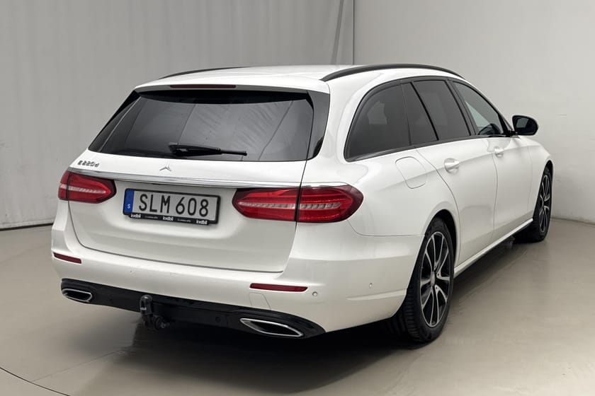 Bild 3 av Mercedes-Benz E 220 T d Kombi S213 (194hk) Avantgarde GPS Drag