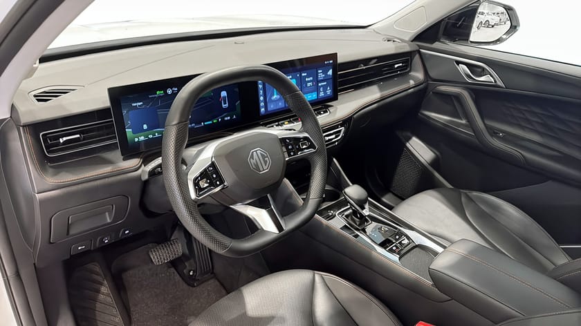 Bild 3 av MG HS PHEV Luxury Plug-In Hybrid 307hk Demobil