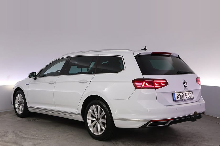 Bild 4 av Volkswagen Passat Sportscombi GTE Variant Executive bus. Drag AdapFarth