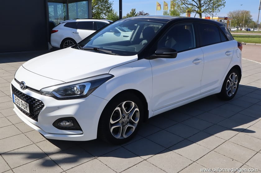 Bild 2 av Hyundai i20 1.0 12V T-GDI FWD 100hk Backkamera Rattvärme