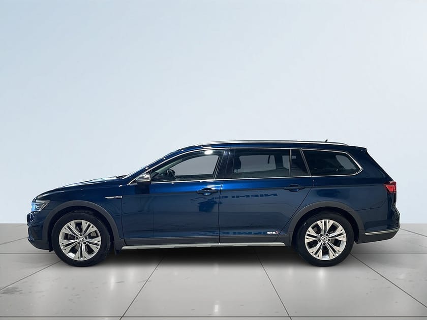 Bild 4 av Volkswagen Passat Alltrack 2.0 TDI DPF 4M Drag Mvärm Dvärm Kamera GPS SoV